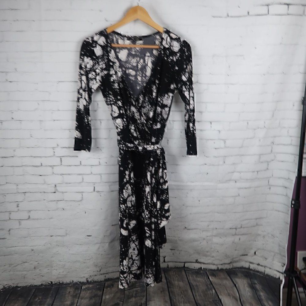 LILY BLACK WHITE PAINT SPLATTER PRINT 3/4 SLEEVE MOCK WRAP MIDI DRESS SIZE SMALL